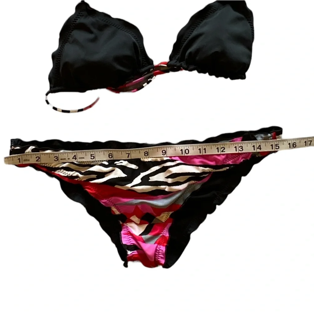 Adorable Reversible RuffledSwimwear Bikini String Top Full Back Great Condition! - Picture 5 of 8